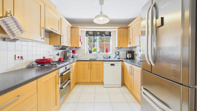 CAM04968G0-PR0106-STILL011