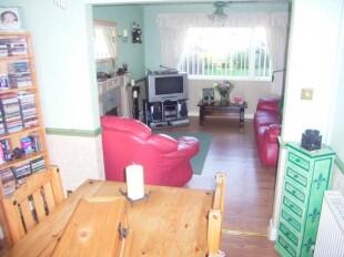 LOUNGE / DINER