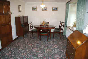 LOUNGE / DINER