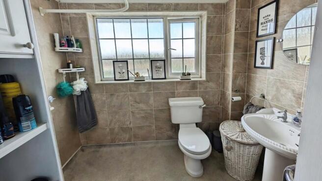 pbox-bathroom-336481.jpg
