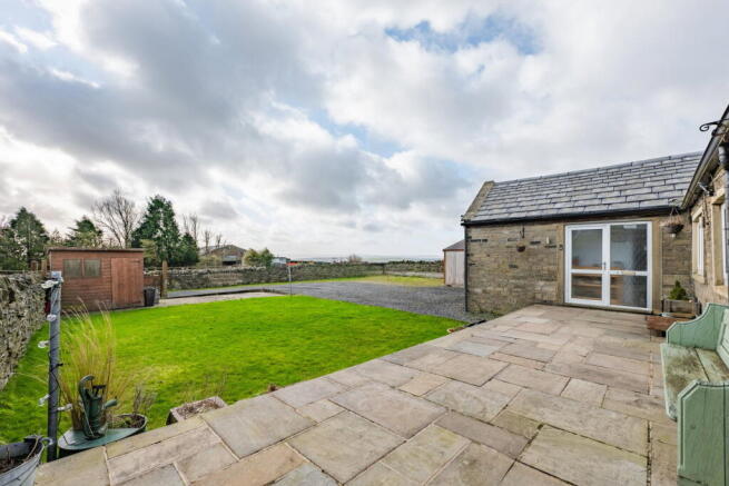 4 bed Semi-Detached Bungalow for sale Image 4