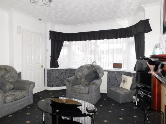 Lounge 1