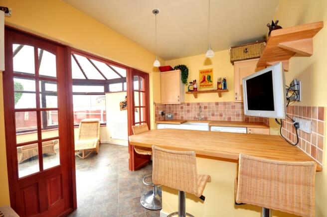 Breakfast/Utilty Room