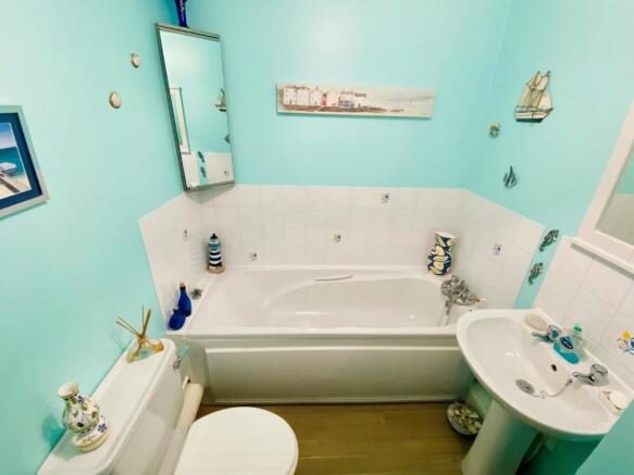 Bathroom.jpg