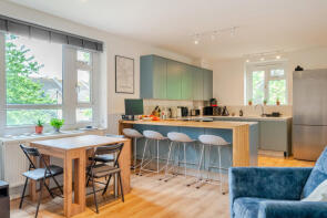 11, 45 Beale House, Lingham Street, London SW9 9HG