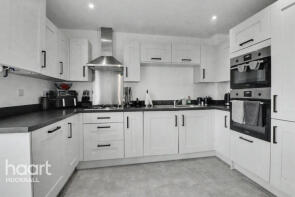 29, Jackson Road, Nottingham NG15 7QW