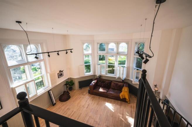 2 bed Apartment for sale Image 5