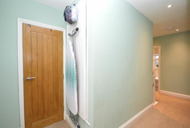 FIRST FLOOR LANDING