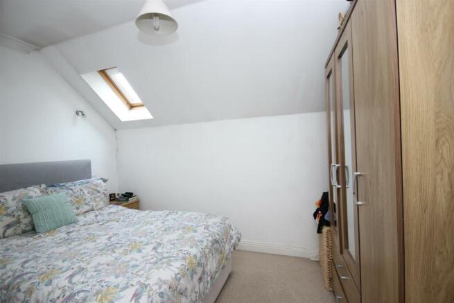 Master Bedroom .JPG