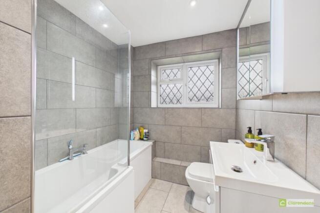 CAM02528G0-PR0437-STILL011