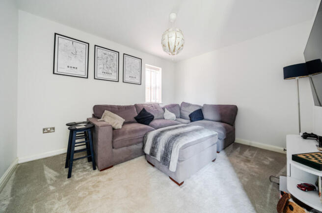 4 bed Detached for sale Image 6