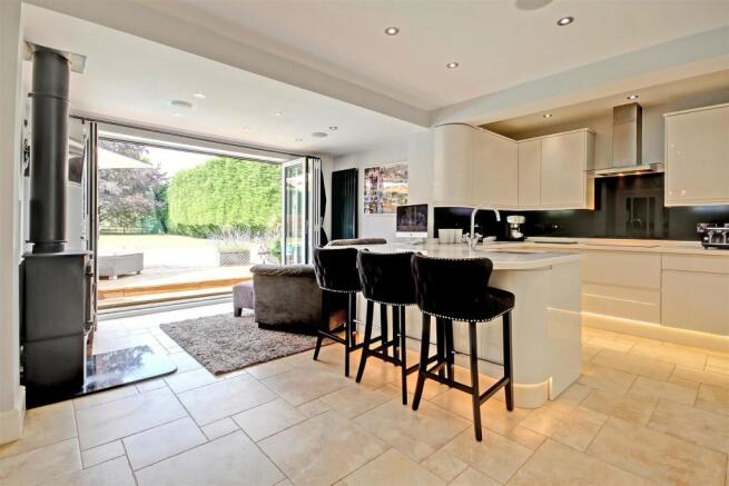 Kitchen/family room