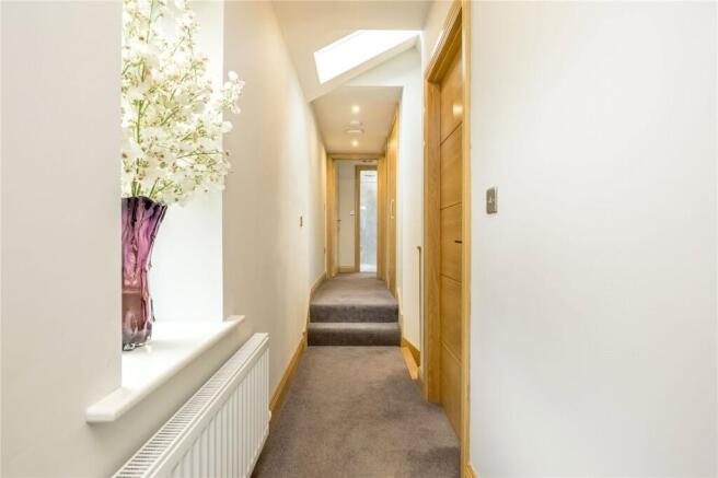 4 bed House for sale Image 5