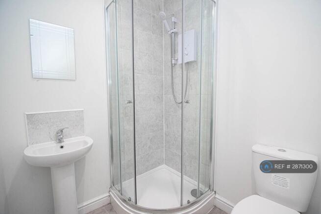 1 bed Flat to rent Image 9