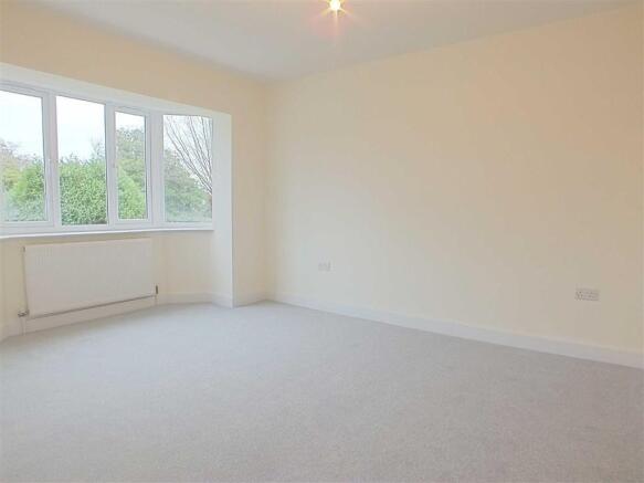SITTING ROOM/BEDROOM