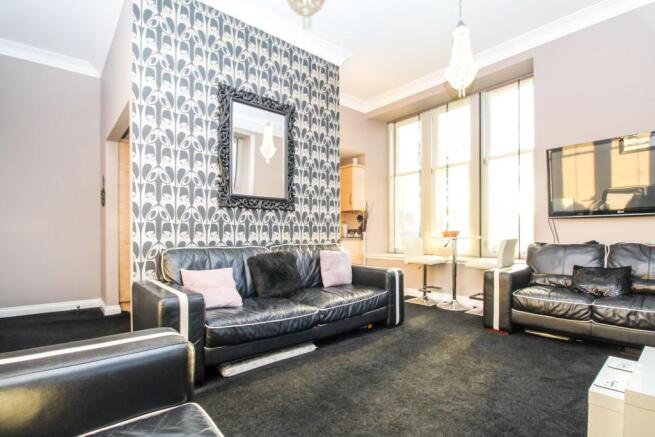 Lounge / Kitchen