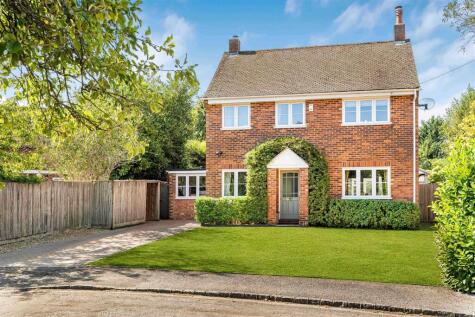Cherry Tree Close, Stoke Row, Henley-On-Thames