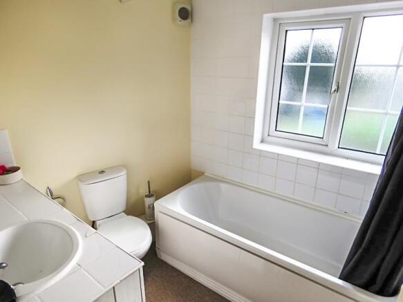 Bathroom.JPG
