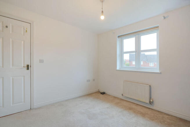 3 bed Terraced to rent Image 4
