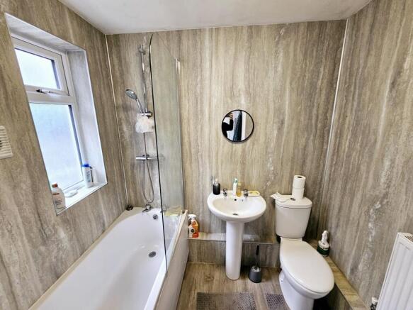 3 bed Block of Apartments for sale Image 8