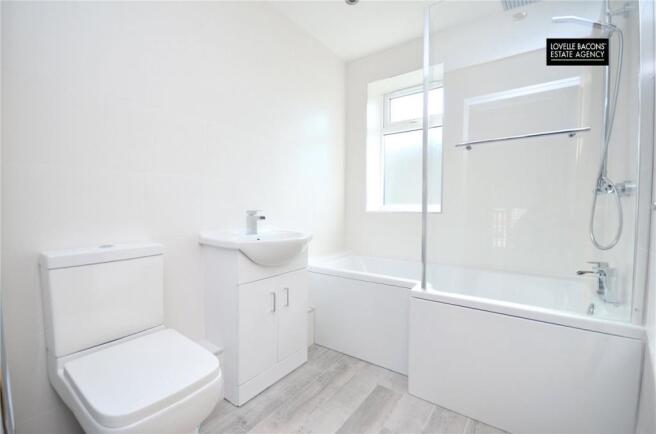 BATHROOM FF