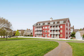Flat 14, 2 Canterbury Hall, Lewiston Close, Worcester Park KT4 8EE