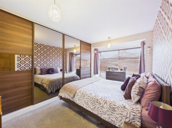 3 bed Semi-Detached for sale Image 6