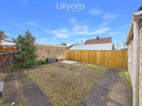 2 bed Detached Bungalow to rent Image 7