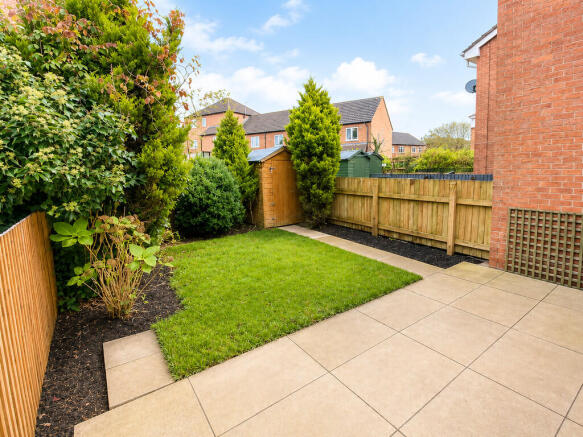 2 bed Semi-Detached to rent Image 9