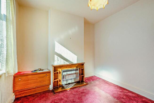 8690121-interior01-800.jpg