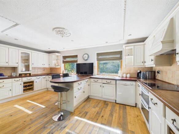 Open Plan Kitchen Diner Family Room