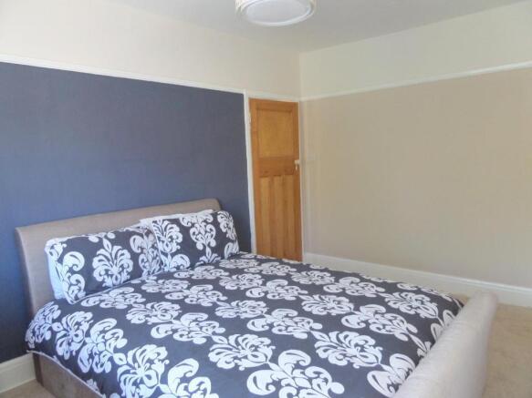 58 Bryniau Road 006.