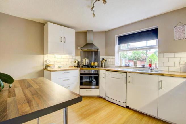 Kitchen (2)