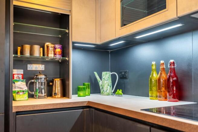 4 bed Town House for sale Image 6