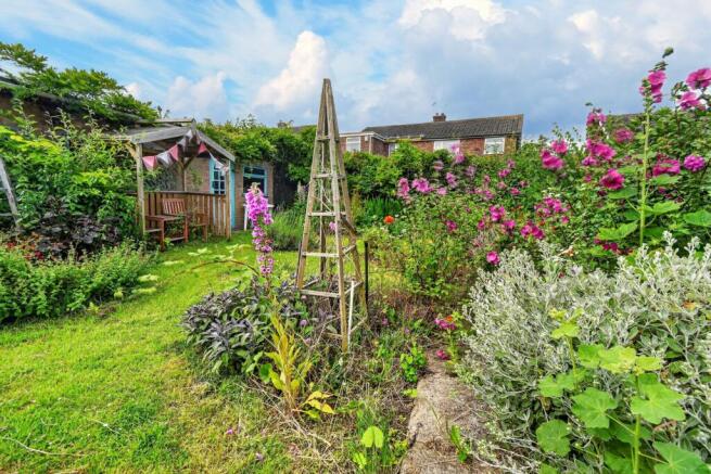 2 bed Detached for sale Image 12