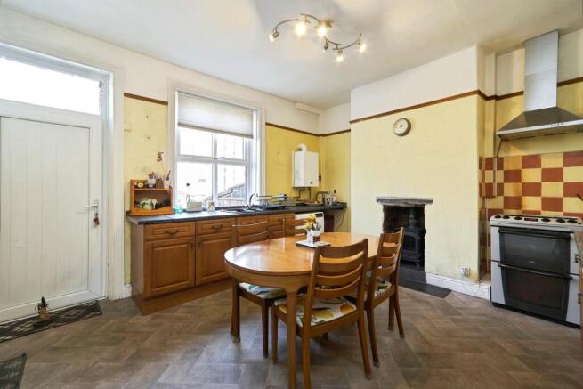 3 bed Terraced for sale Image 5