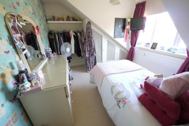 BEDROOM 4:-