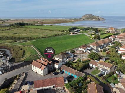 Links Road, Uphill - DESIRABLE LOCATION