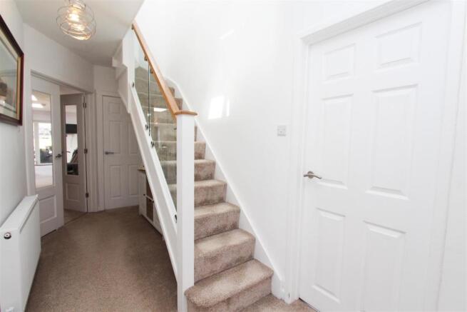 ENTRANCE HALLWAY.jpg