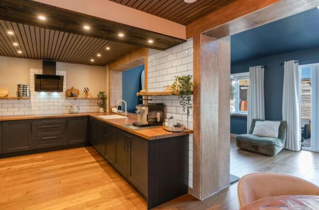 Contemporary Kitchen