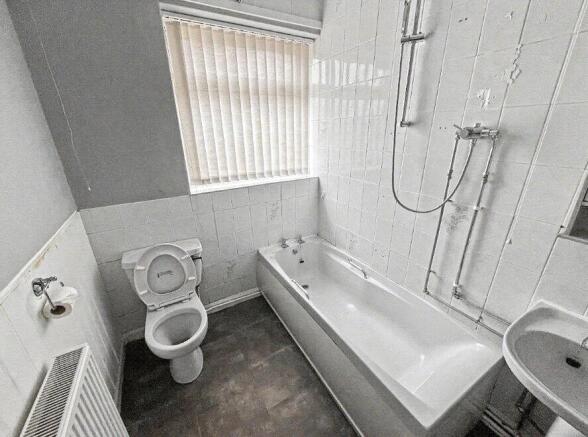 3 bed Semi-Detached to rent Image 10