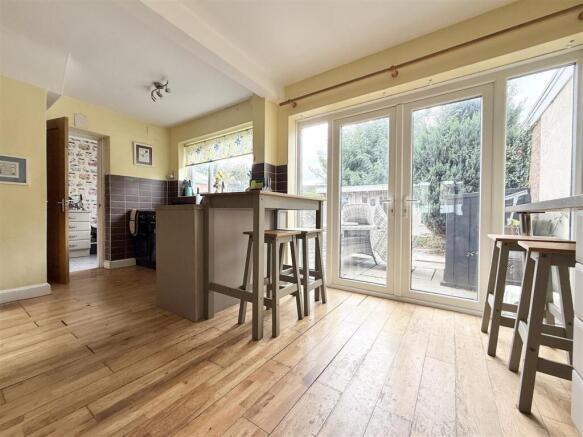 Fitted Dining Kitchen