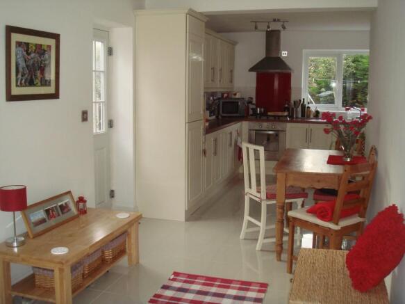 to Kitchen