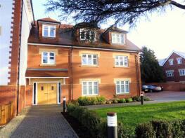 4, 49 Treetops Apartments, Leicester Road, Wanstead, London E11 2DW