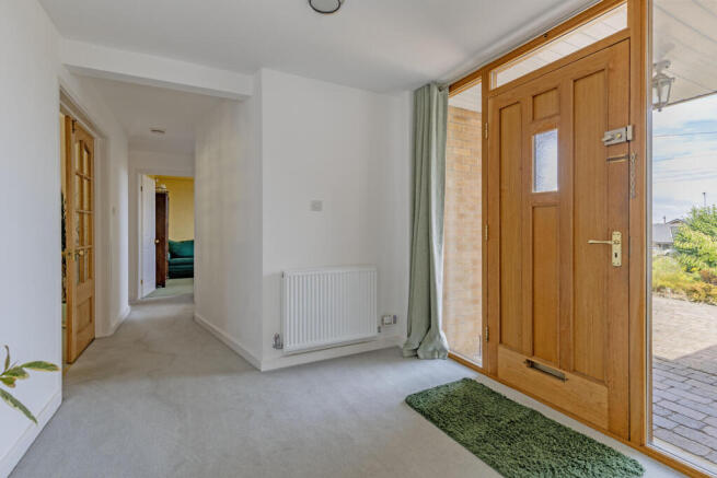 5 bed Detached Bungalow for sale Image 7