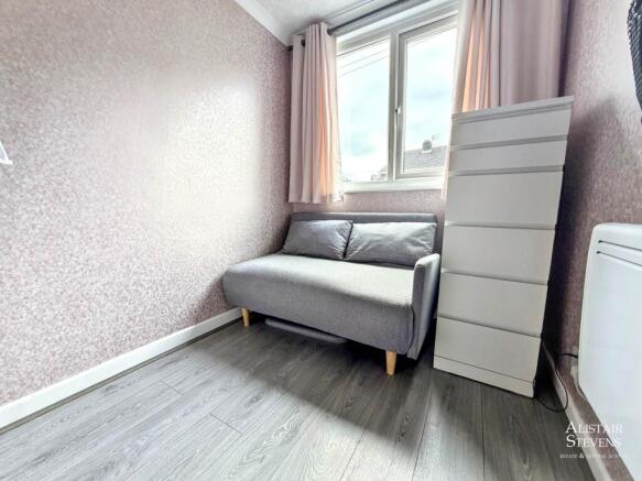 3 bed Semi-Detached for sale Image 11