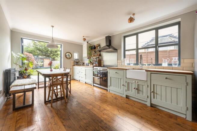 Cranmer Road, E7
