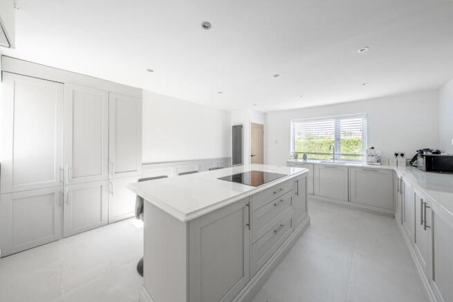 3 bed House for sale Image 2
