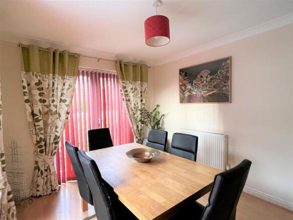 DINING ROOM: