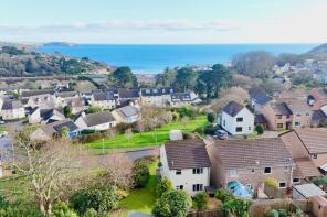 97, Boscundle Avenue, Falmouth TR11 5BU